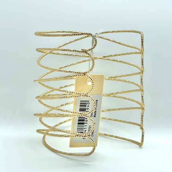 AMRITA SINGH Reina Cuff Adjustable Gold Bracelet NWT - Picture 3 of 10